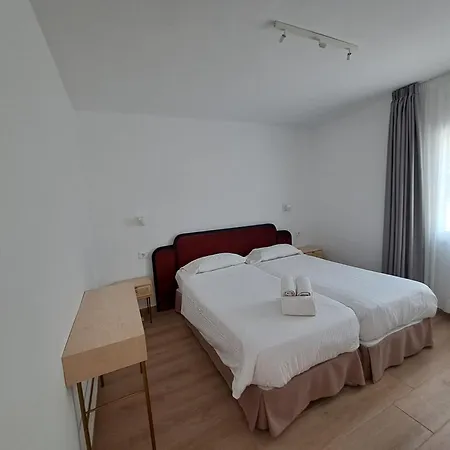 Homeforguest Con Terraza Y Piscina En Corralejo