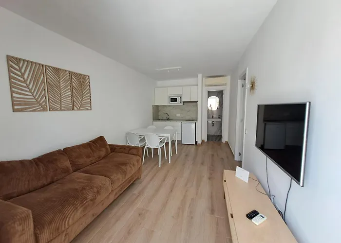 Homeforguest Con Terraza Y Piscina En Lägenhet Corralejo